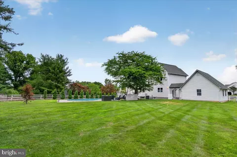 Exterior - 11057 Bishopsgate Ct, Reston, VA 20194 photo 24 of 25