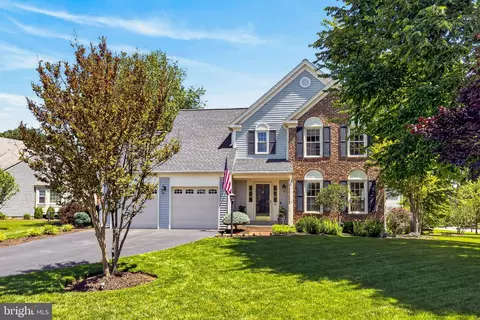6463 Woodmere Pl, Centreville, VA 20120