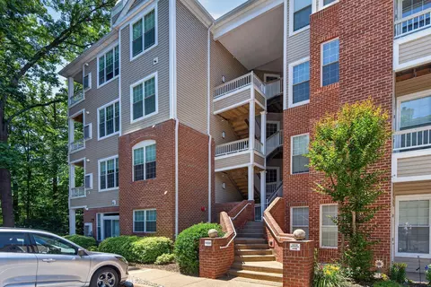 4210 Mozart Brigade Ln #4210D, Fairfax, VA 22030