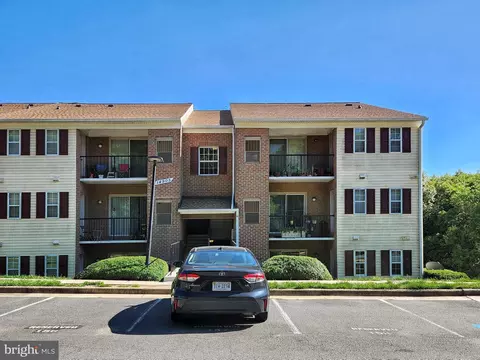 14905 Rydell Rd #103, Centreville, VA 20121