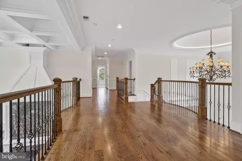 Entry Way - 7112 Georgetown Pike, Mclean, VA 22101 photo 5 of 7