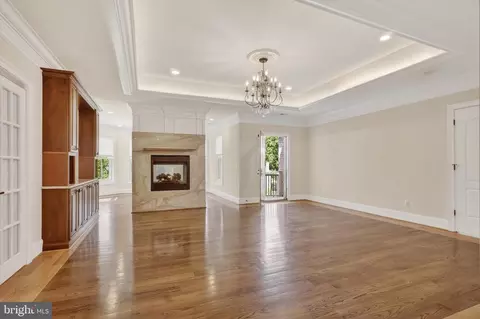 Living - 7112 Georgetown Pike, Mclean, VA 22101 photo 5 of 7