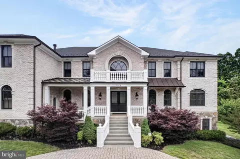 Exterior - 7112 Georgetown Pike, Mclean, VA 22101 photo 2 of 12