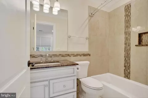 Bath - 7112 Georgetown Pike, Mclean, VA 22101 photo 6 of 9