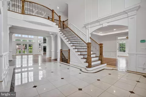 Entry Way - 7112 Georgetown Pike, Mclean, VA 22101 photo 1 of 7
