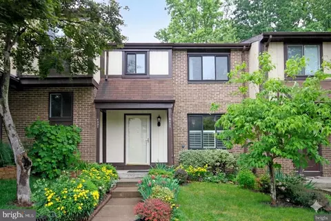 5851 Jacksons Oak Ct, Burke, VA 22015