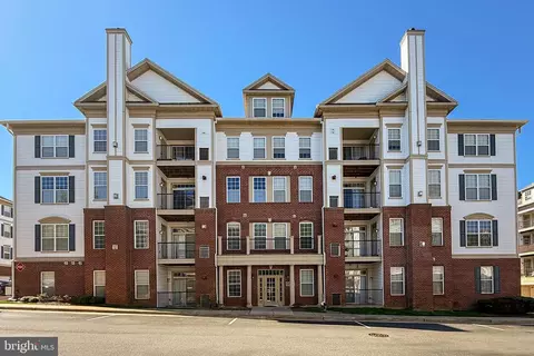 11575 Cavalier Landing Ct #301, Fairfax, VA 22030