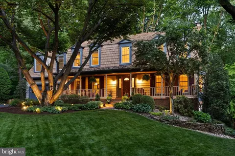 5913 Reservoir Heights Ave, Alexandria, VA 22311
