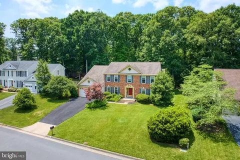 8722 Foxhall Ter, Fairfax Station, VA 22039