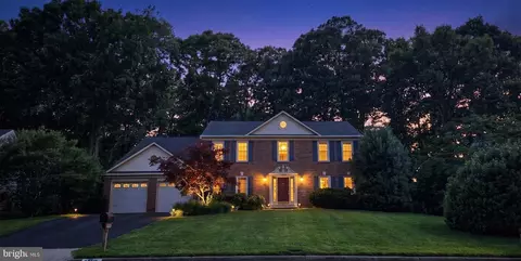8722 Foxhall Ter, Fairfax Station, VA 22039