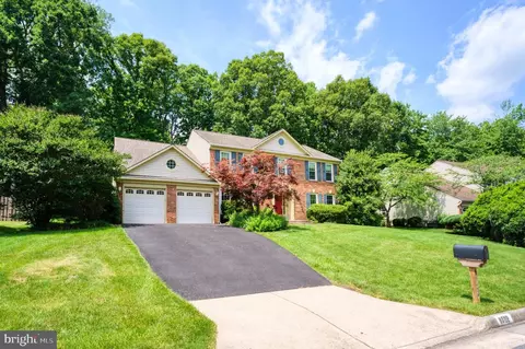 8722 Foxhall Ter, Fairfax Station, VA 22039