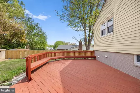 Exterior - 7402 Dunston St, Springfield, VA 22151 photo 3 of 7