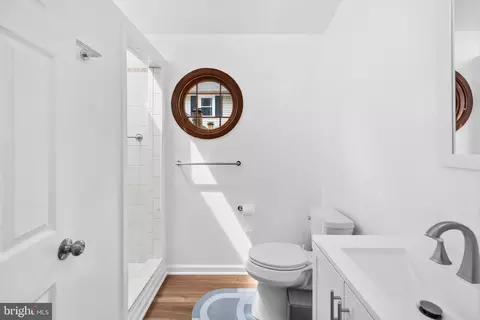 Bath - 7402 Dunston St, Springfield, VA 22151 photo 2 of 5