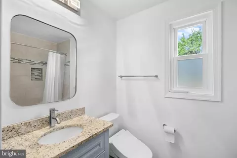 Bath - 7402 Dunston St, Springfield, VA 22151 photo 3 of 5