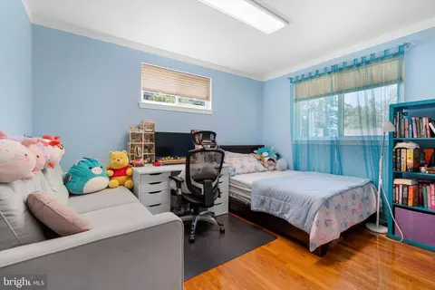 Bedroom - 8304 Harland Dr, Springfield, VA 22152 photo 4 of 9