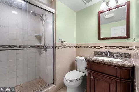 Bath - 8304 Harland Dr, Springfield, VA 22152 photo 3 of 3