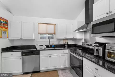 Kitchen - 8304 Harland Dr, Springfield, VA 22152 photo 2 of 2