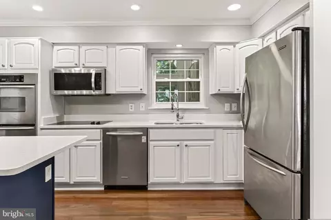 Kitchen - 7608 Cervantes Ct, Springfield, VA 22153 photo 2 of 6