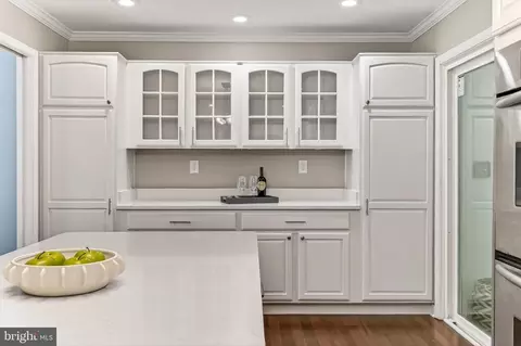 Kitchen - 7608 Cervantes Ct, Springfield, VA 22153 photo 4 of 6