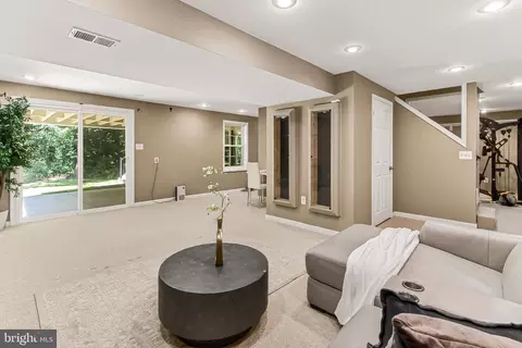 Living - 7608 Cervantes Ct, Springfield, VA 22153 photo 3 of 5