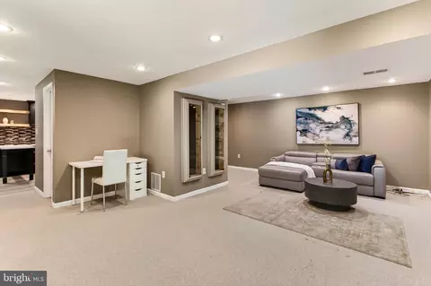 Living - 7608 Cervantes Ct, Springfield, VA 22153 photo 4 of 5
