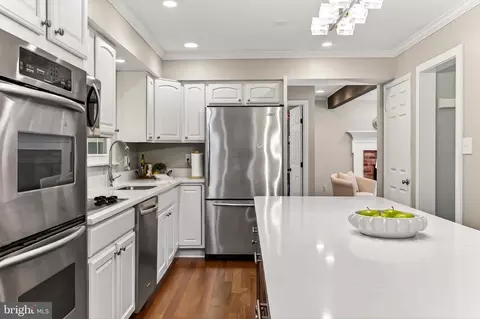 Kitchen - 7608 Cervantes Ct, Springfield, VA 22153 photo 3 of 6