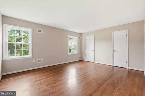 Bedroom - 7619 Huntmaster Ln, Mclean, VA 22102 photo 2 of 5
