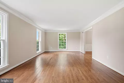 Living - 7619 Huntmaster Ln, Mclean, VA 22102 photo 1 of 8