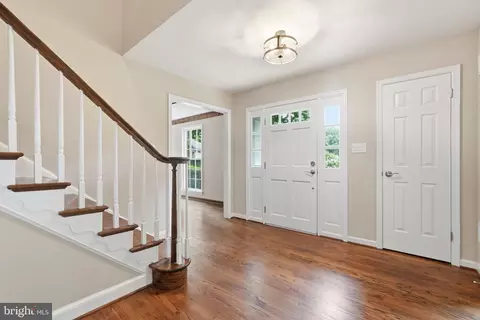 Entry Way - 7619 Huntmaster Ln, Mclean, VA 22102 photo 2 of 2