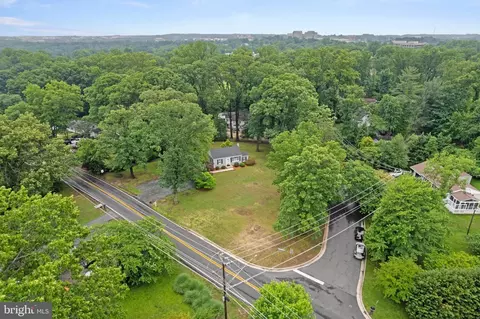 12131 Waples Mill Rd, Oakton, VA 22124