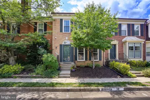 6152 Wellington Commons Dr, Alexandria, VA 22310