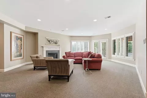 Living - 7818 Crownhurst Ct, Mclean, VA 22102 photo 4 of 4