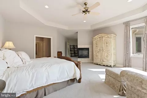 Bedroom - 7818 Crownhurst Ct, Mclean, VA 22102 photo 2 of 6