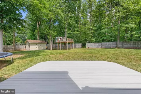 Exterior - 9100 Donna Dean Dr, Springfield, VA 22153 photo 2 of 31
