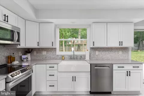 Kitchen - 9100 Donna Dean Dr, Springfield, VA 22153 photo 4 of 4
