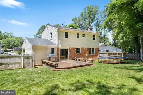 Exterior - 9100 Donna Dean Dr, Springfield, VA 22153 photo 16 of 31