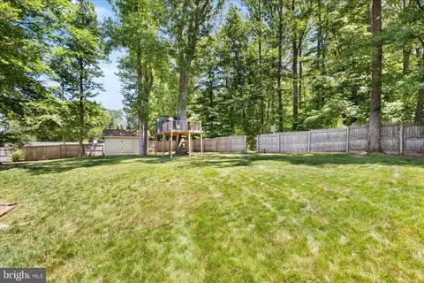 Exterior - 9100 Donna Dean Dr, Springfield, VA 22153 photo 22 of 31