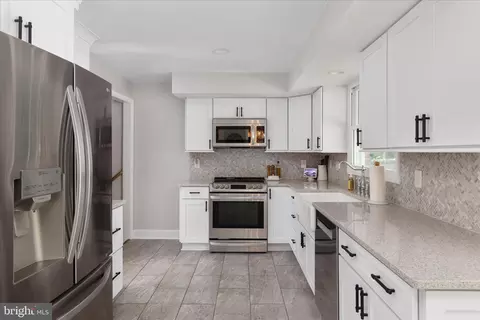 Kitchen - 9100 Donna Dean Dr, Springfield, VA 22153 photo 3 of 4
