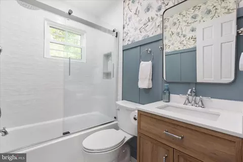 Bath - 9100 Donna Dean Dr, Springfield, VA 22153 photo 1 of 2