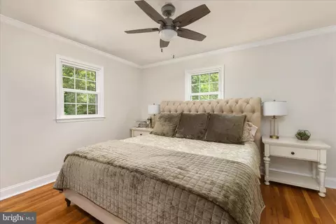 Bedroom - 9100 Donna Dean Dr, Springfield, VA 22153 photo 3 of 4