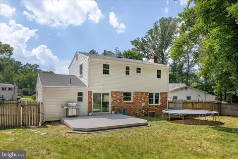 Exterior - 9100 Donna Dean Dr, Springfield, VA 22153 photo 7 of 31