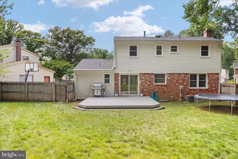 Exterior - 9100 Donna Dean Dr, Springfield, VA 22153 photo 5 of 31