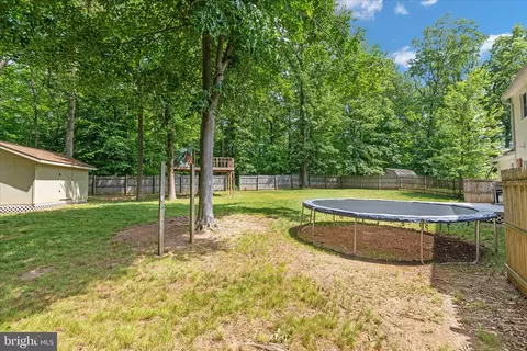 Exterior - 9100 Donna Dean Dr, Springfield, VA 22153 photo 6 of 31