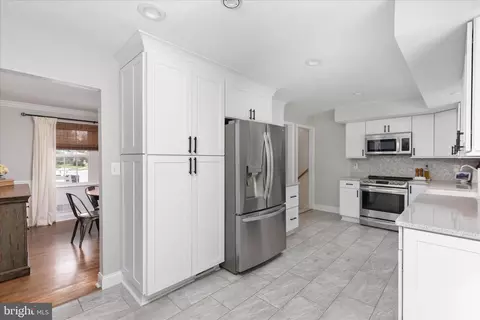Kitchen - 9100 Donna Dean Dr, Springfield, VA 22153 photo 2 of 4