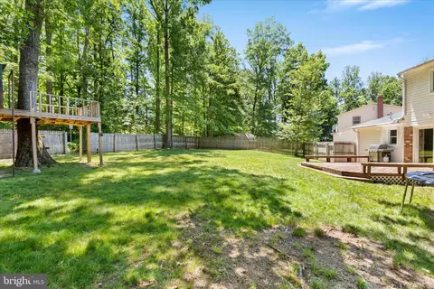 Exterior - 9100 Donna Dean Dr, Springfield, VA 22153 photo 20 of 31