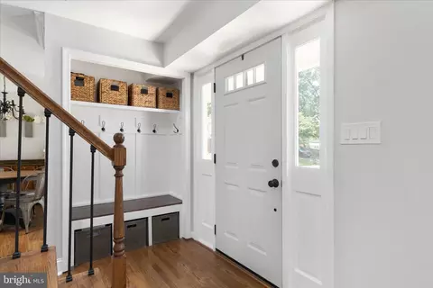 Entry Way - 9100 Donna Dean Dr, Springfield, VA 22153 photo 1 of 8