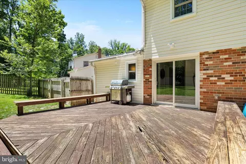 Exterior - 9100 Donna Dean Dr, Springfield, VA 22153 photo 24 of 31