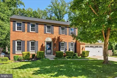 8201 Running Creek Ct, Springfield, VA 22153
