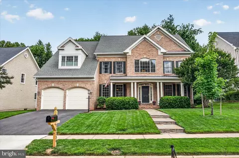 13754 Royal Red Ter, Chantilly, VA 20151