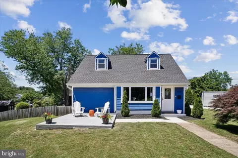 6924 Duke Dr, Alexandria, VA 22307